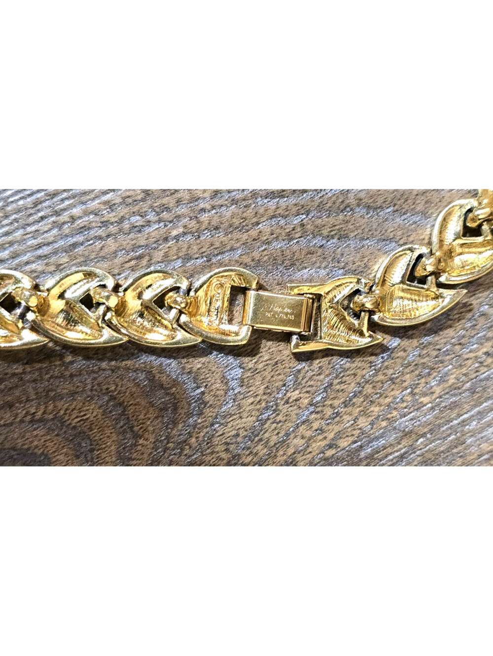 Vintage Luxe Napier Leaf Link Necklace High Polish Gold - Picture 5 of 7